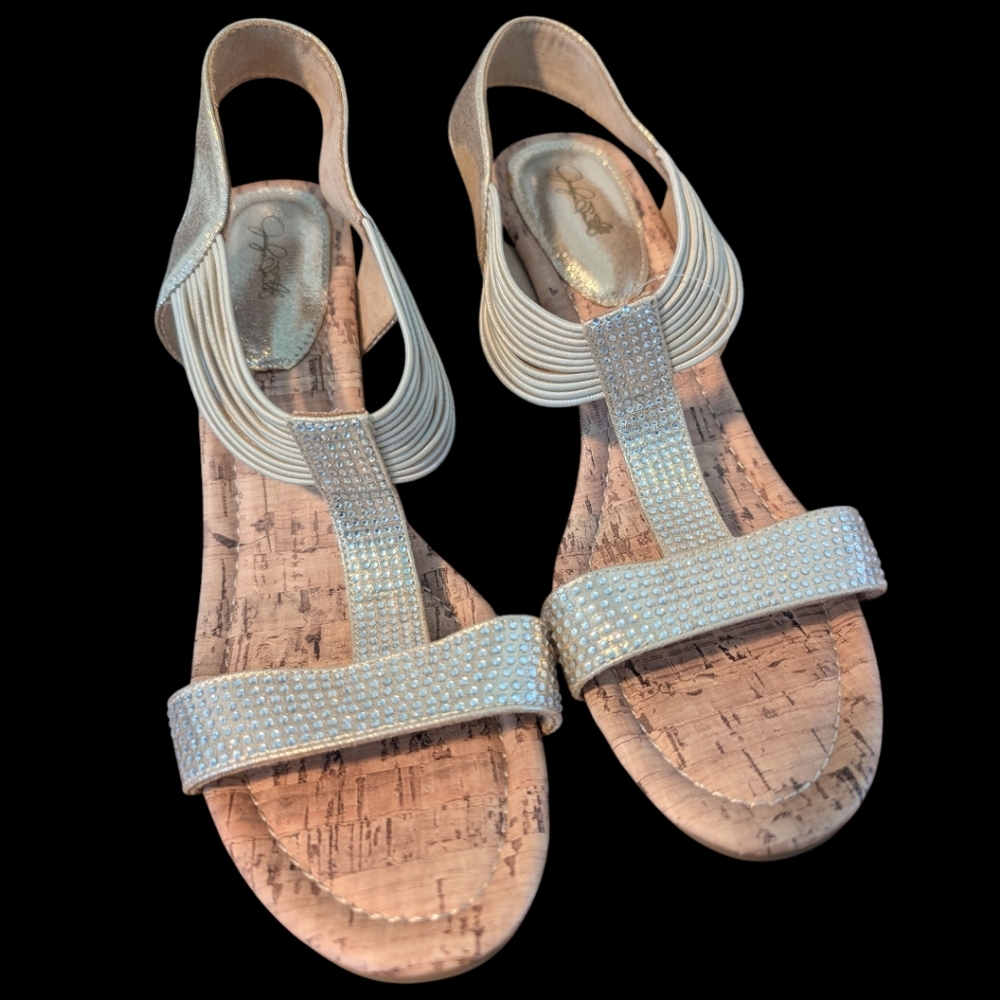Consigned - NWOT Elegant Gold Women's Wedge Sandals - Jaclyn Smith's TIA